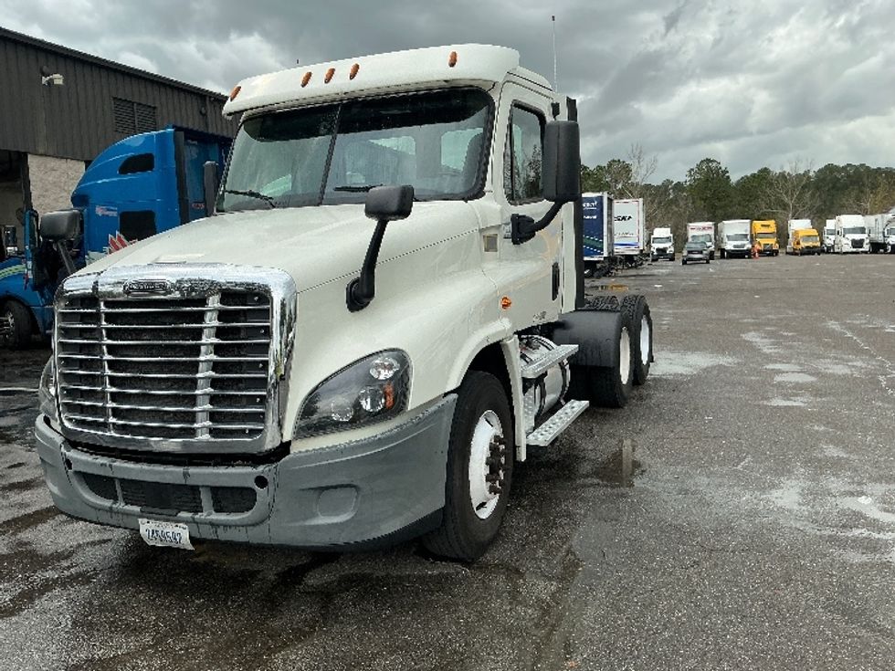 Day Cab Tractor-Heavy Duty Tractors-Freightliner-2018-Cascadia 12564ST-Jacksonville-FL-489,917\n\t\tmiles-$ 38,250 - Image 3