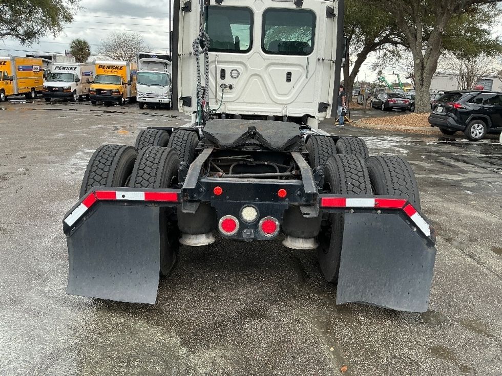Day Cab Tractor-Heavy Duty Tractors-Freightliner-2018-Cascadia 12564ST-Jacksonville-FL-489,917\n\t\tmiles-$ 38,250 - Image 6