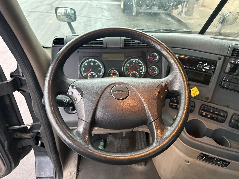 Day Cab Tractor-Heavy Duty Tractors-Freightliner-2018-Cascadia 12564ST-Jamaica-NY-252,624\n\t\tmiles-$ 35,500 - Image 11