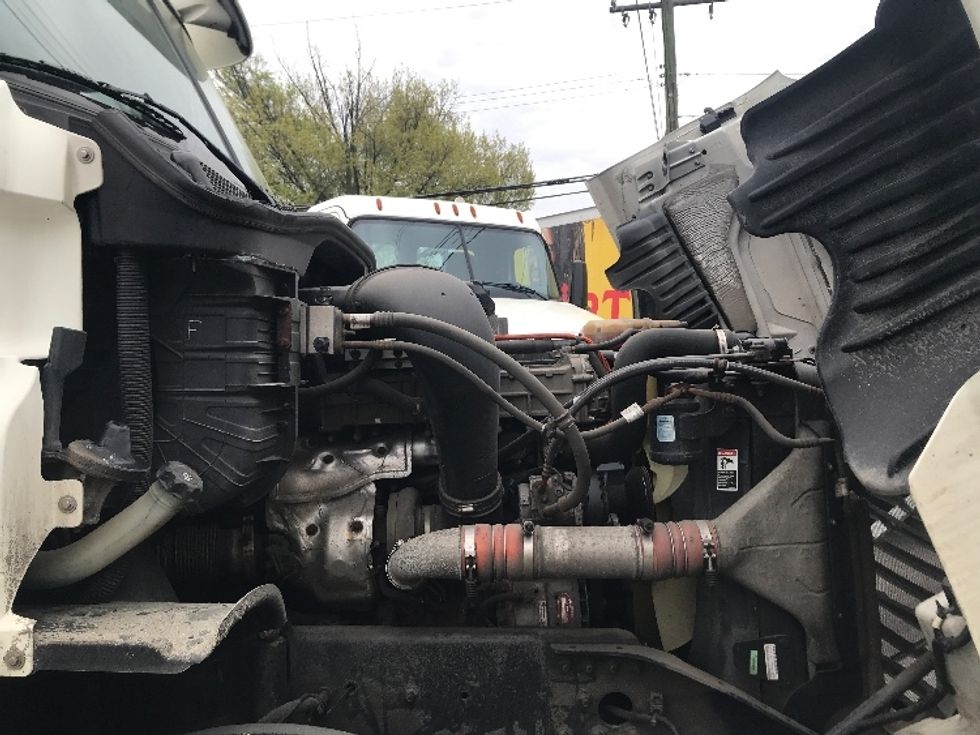 Day Cab Tractor-Heavy Duty Tractors-Freightliner-2018-Cascadia 12564ST-Jessup-MD-413,268\n\t\tmiles-$ 33,250 - Image 15