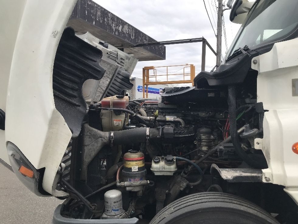 Day Cab Tractor-Heavy Duty Tractors-Freightliner-2018-Cascadia 12564ST-Jessup-MD-413,268\n\t\tmiles-$ 33,250 - Image 16