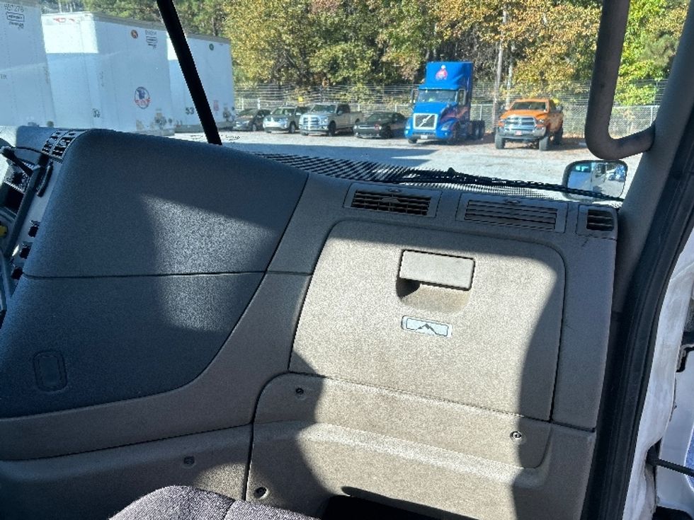 Day Cab Tractor-Heavy Duty Tractors-Freightliner-2018-Cascadia 12564ST-Jonesboro-GA-281,150\n\t\tmiles-$ 45,000 - Image 13