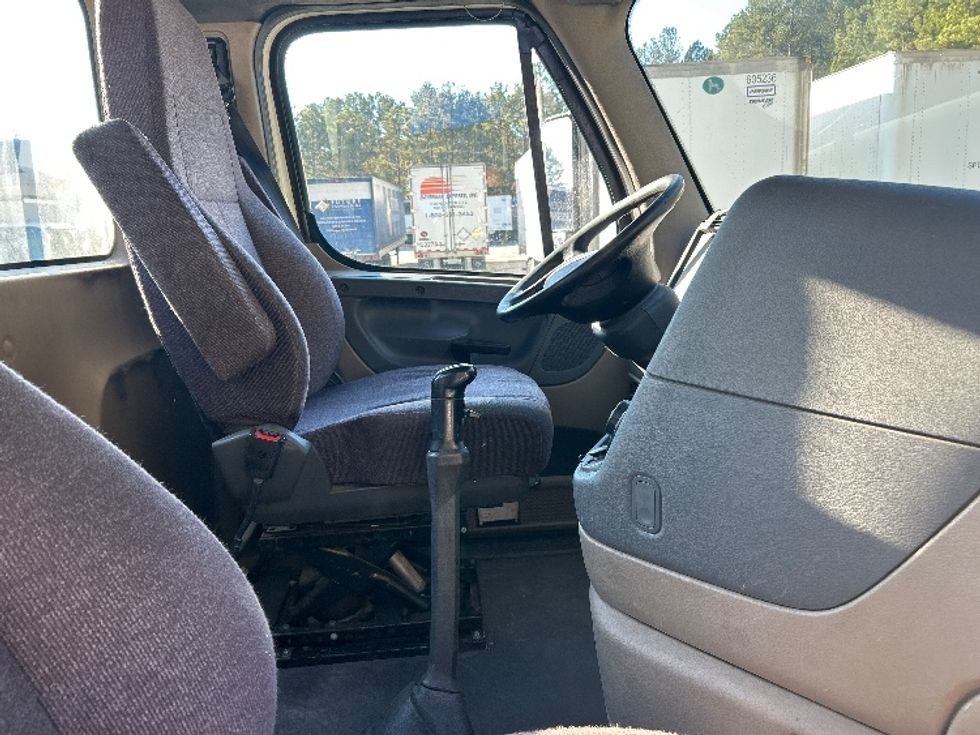 Day Cab Tractor-Heavy Duty Tractors-Freightliner-2018-Cascadia 12564ST-Jonesboro-GA-281,150\n\t\tmiles-$ 45,000 - Image 14