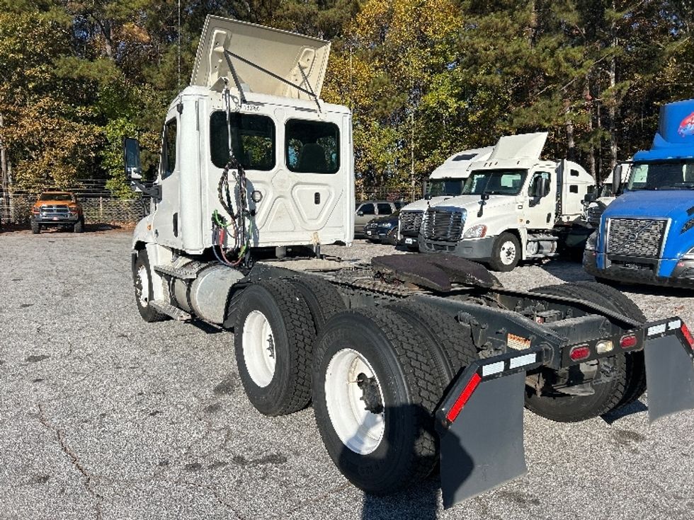 Day Cab Tractor-Heavy Duty Tractors-Freightliner-2018-Cascadia 12564ST-Jonesboro-GA-281,150\n\t\tmiles-$ 45,000 - Image 5