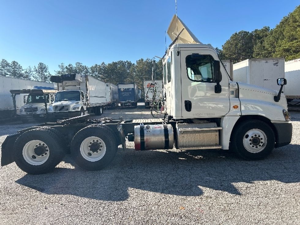 Day Cab Tractor-Heavy Duty Tractors-Freightliner-2018-Cascadia 12564ST-Jonesboro-GA-281,150\n\t\tmiles-$ 45,000 - Image 8