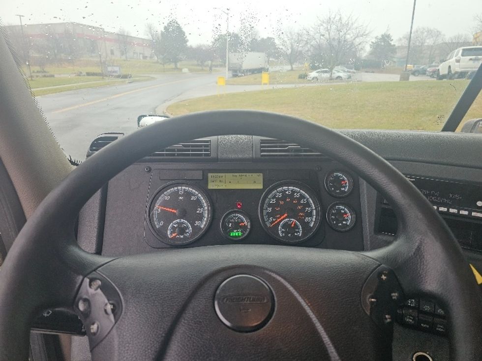 Day Cab Tractor-Heavy Duty Tractors-Freightliner-2018-Cascadia 12564ST-Kansas City-MO-442,326\n\t\tmiles-$ 31,500 - Image 11