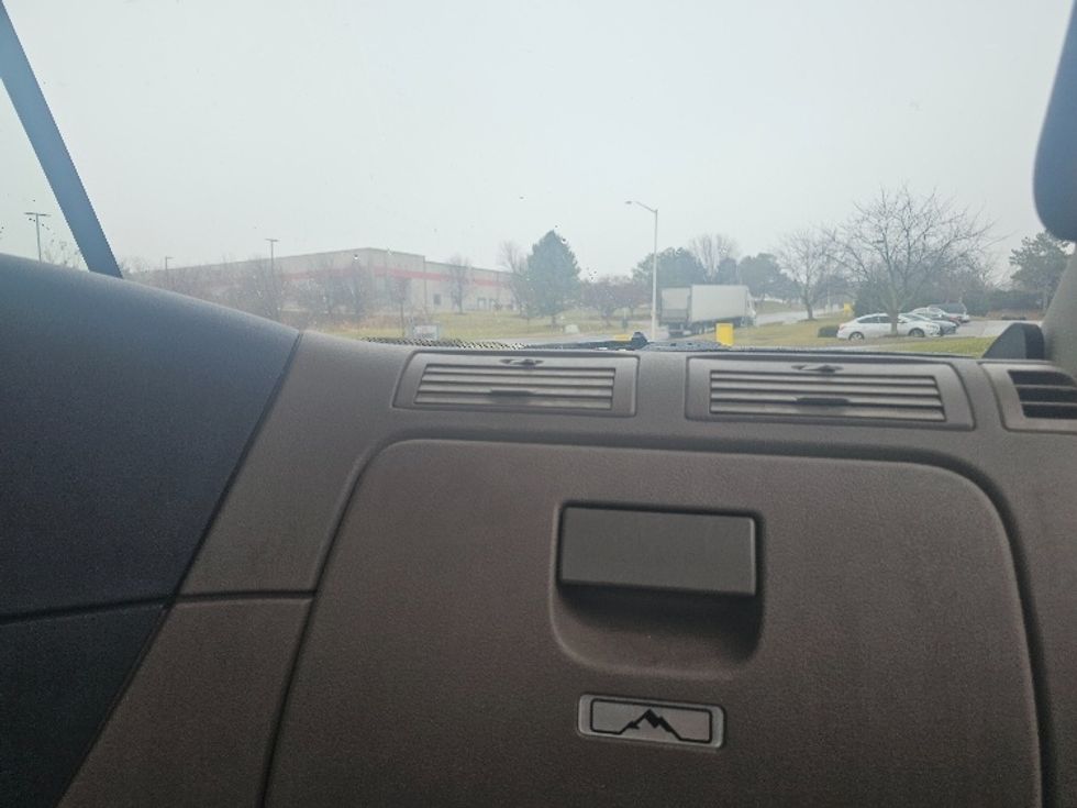 Day Cab Tractor-Heavy Duty Tractors-Freightliner-2018-Cascadia 12564ST-Kansas City-MO-442,326\n\t\tmiles-$ 31,500 - Image 13