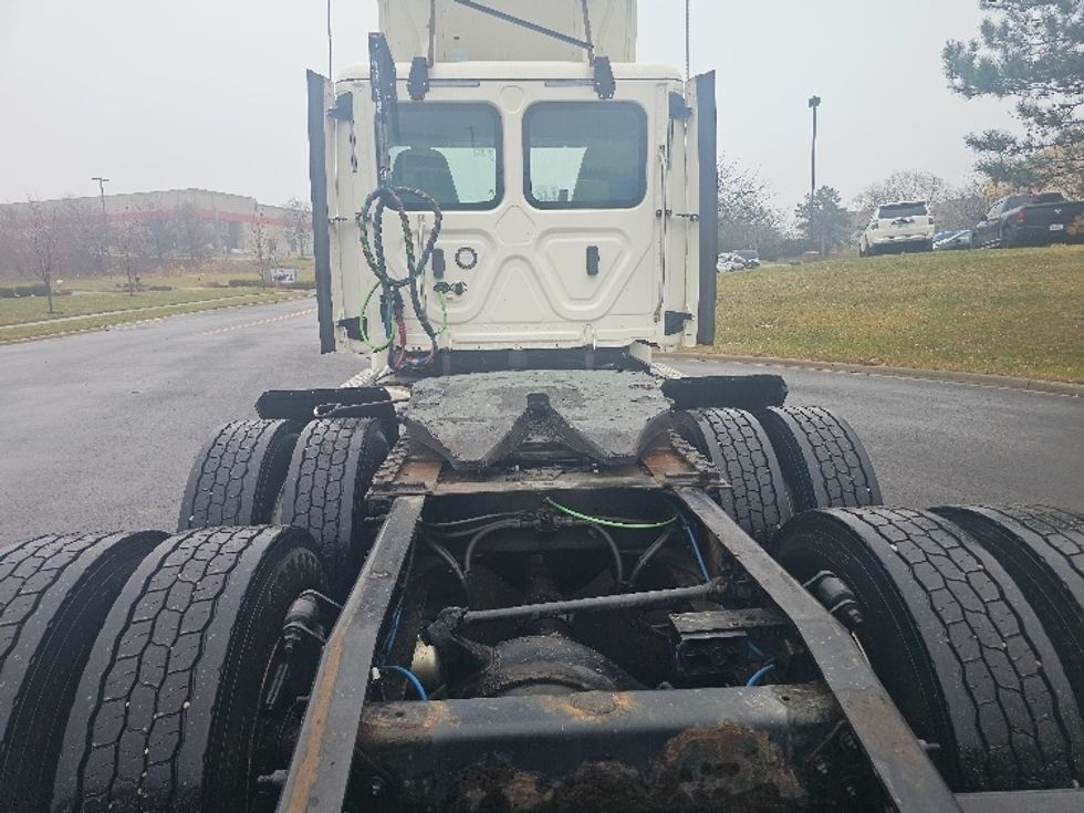 Day Cab Tractor-Heavy Duty Tractors-Freightliner-2018-Cascadia 12564ST-Kansas City-MO-442,326\n\t\tmiles-$ 31,500 - Image 6