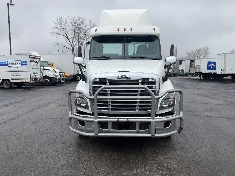 Day Cab Tractor-Heavy Duty Tractors-Freightliner-2018-Cascadia 12564ST-Kansas City-MO-520,953\n\t\tmiles-$ 34,500 - Image 2