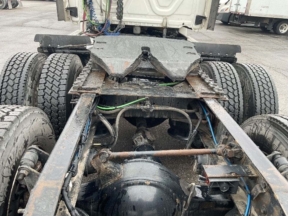 Day Cab Tractor-Heavy Duty Tractors-Freightliner-2018-Cascadia 12564ST-Kansas City-MO-520,953\n\t\tmiles-$ 34,500 - Image 6