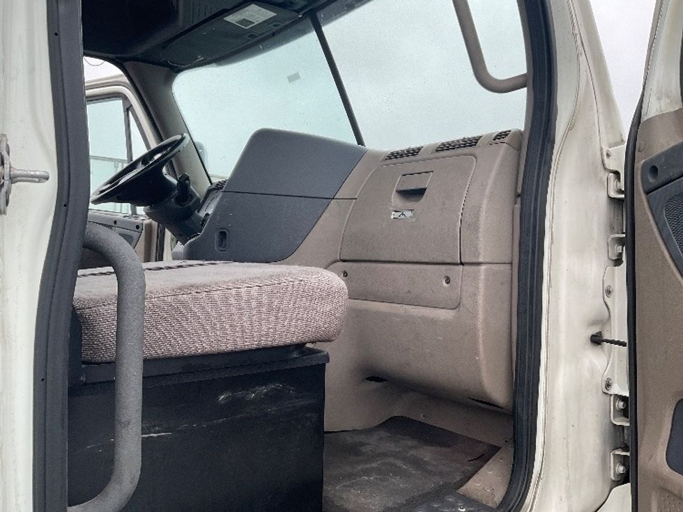 Day Cab Tractor-Heavy Duty Tractors-Freightliner-2018-Cascadia 12564ST-Kansas City-MO-562,321\n\t\tmiles-$ 32,750 - Image 12