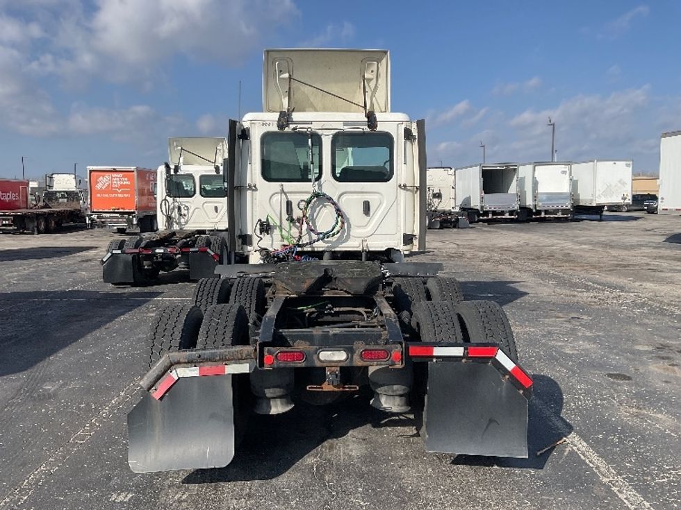 Day Cab Tractor-Heavy Duty Tractors-Freightliner-2018-Cascadia 12564ST-Kansas City-MO-562,321\n\t\tmiles-$ 32,750 - Image 6