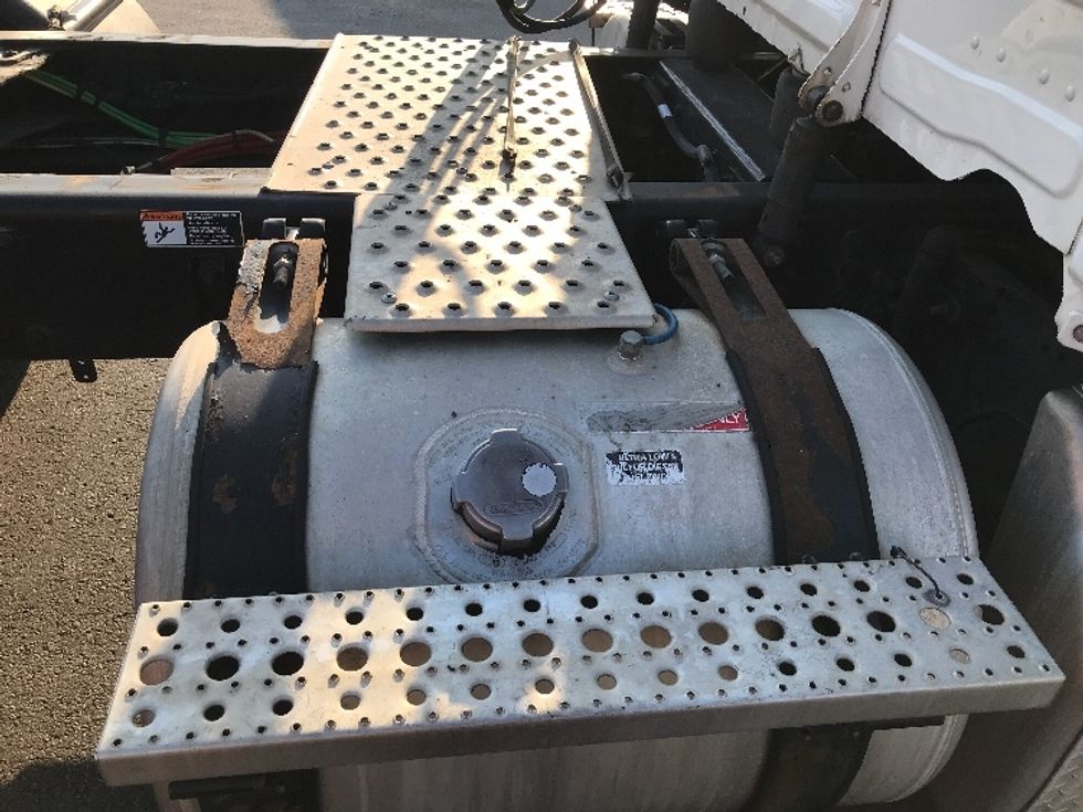 Day Cab Tractor-Heavy Duty Tractors-Freightliner-2018-Cascadia 12564ST-Kansas City-MO-587,963\n\t\tmiles-$ 32,250 - Image 17