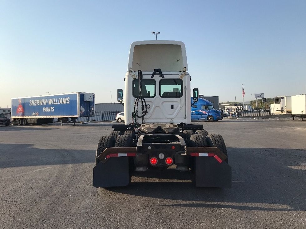 Day Cab Tractor-Heavy Duty Tractors-Freightliner-2018-Cascadia 12564ST-Kansas City-MO-587,963\n\t\tmiles-$ 32,250 - Image 6