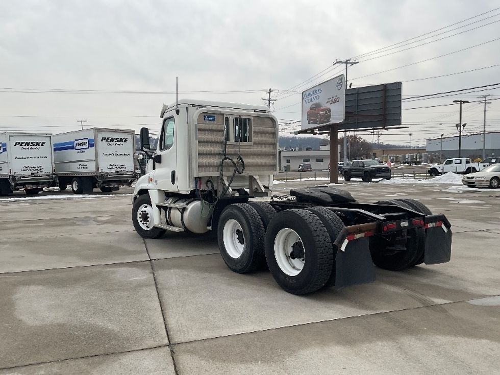 Day Cab Tractor-Heavy Duty Tractors-Freightliner-2018-Cascadia 12564ST-Knoxville-TN-485,765\n\t\tmiles-$ 34,750 - Image 5