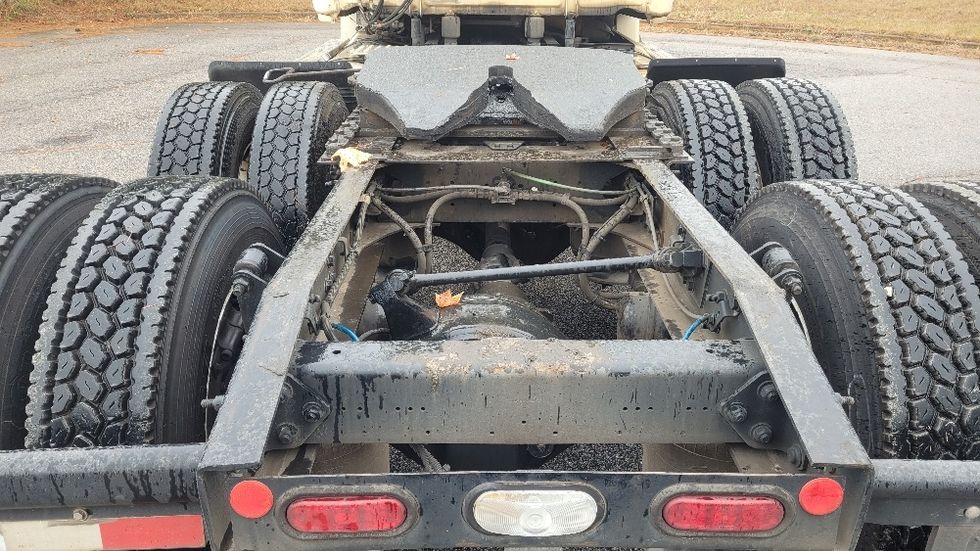 Day Cab Tractor-Heavy Duty Tractors-Freightliner-2018-Cascadia 12564ST-Lagrange-GA-504,549\n\t\tmiles-$ 37,250 - Image 6