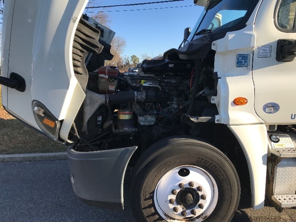 Day Cab Tractor-Heavy Duty Tractors-Freightliner-2018-Cascadia 12564ST-Lancaster-PA-247,466\n\t\tmiles-$ 43,250 - Image 16