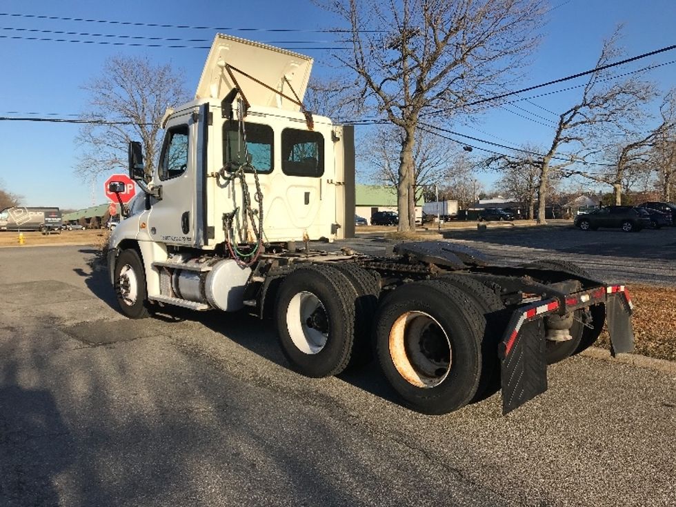 Day Cab Tractor-Heavy Duty Tractors-Freightliner-2018-Cascadia 12564ST-Lancaster-PA-247,466\n\t\tmiles-$ 43,250 - Image 5