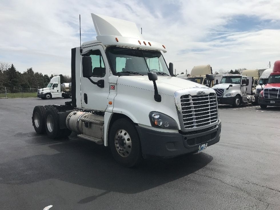Day Cab Tractor-Heavy Duty Tractors-Freightliner-2018-Cascadia 12564ST-Lancaster-PA-505,234\n\t\tmiles-$ 34,250 - Image 1