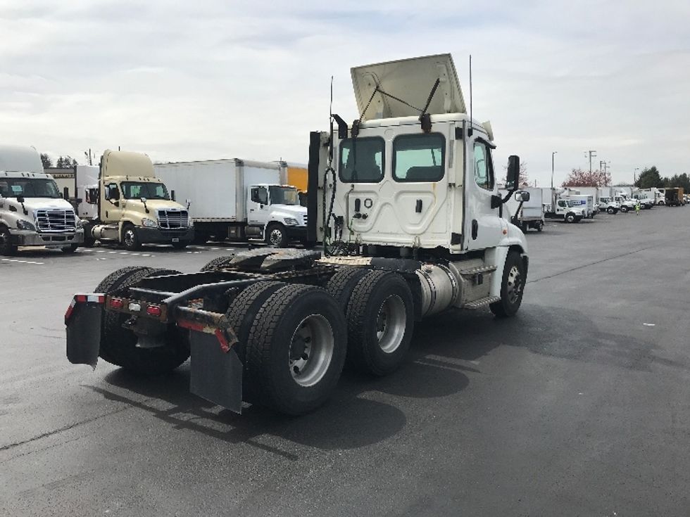 Day Cab Tractor-Heavy Duty Tractors-Freightliner-2018-Cascadia 12564ST-Lancaster-PA-505,234\n\t\tmiles-$ 34,250 - Image 7