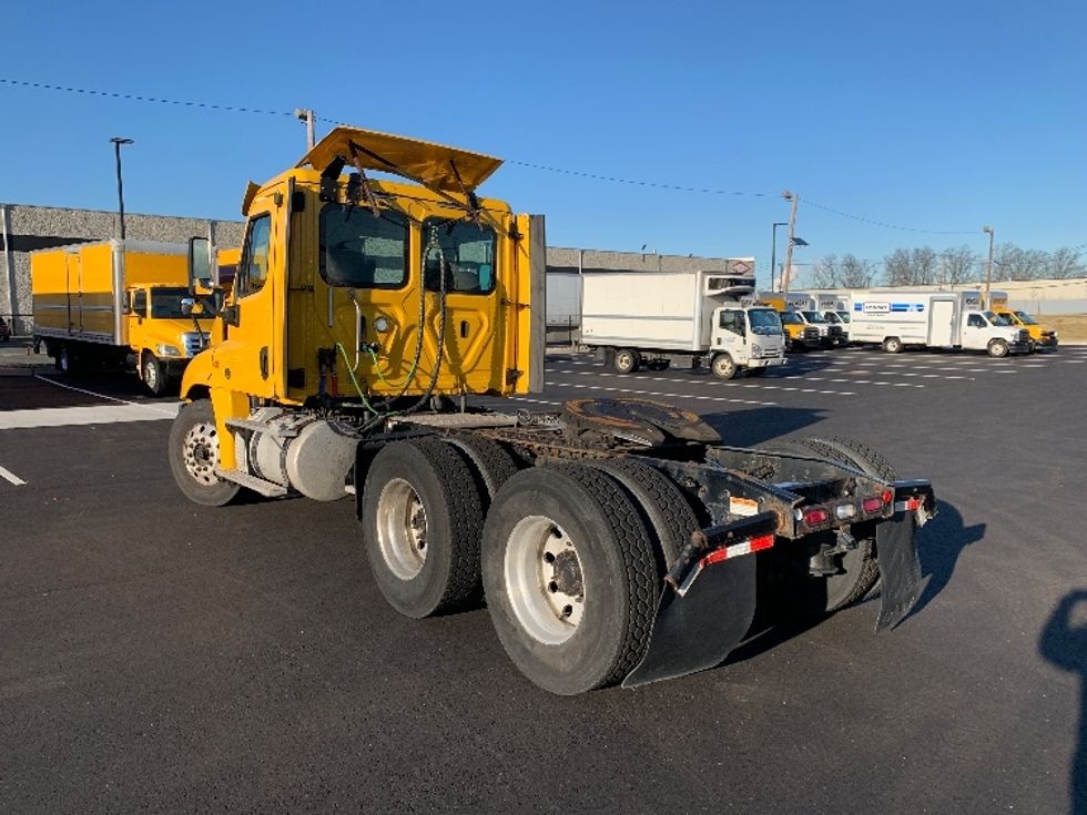 Day Cab Tractor-Heavy Duty Tractors-Freightliner-2018-Cascadia 12564ST-Linden-NJ-236,279\n\t\tmiles-$ 45,750 - Image 5