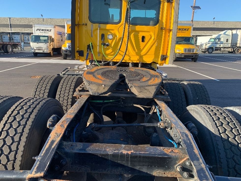 Day Cab Tractor-Heavy Duty Tractors-Freightliner-2018-Cascadia 12564ST-Linden-NJ-236,279\n\t\tmiles-$ 45,750 - Image 6