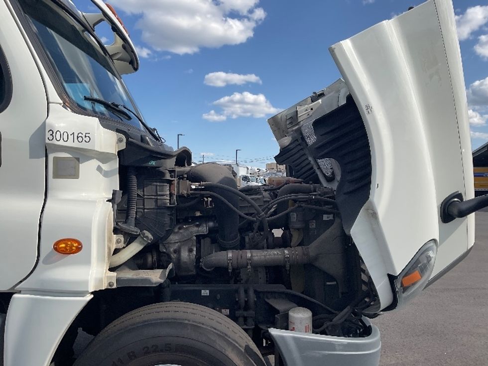 Day Cab Tractor-Heavy Duty Tractors-Freightliner-2018-Cascadia 12564ST-Linden-NJ-330,468\n\t\tmiles-$ 46,750 - Image 15