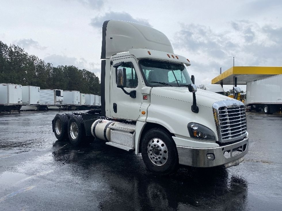 Day Cab Tractor-Heavy Duty Tractors-Freightliner-2018-Cascadia 12564ST-Lithia Springs-GA-345,348\n\t\tmiles-$ 44,000 - Image 1