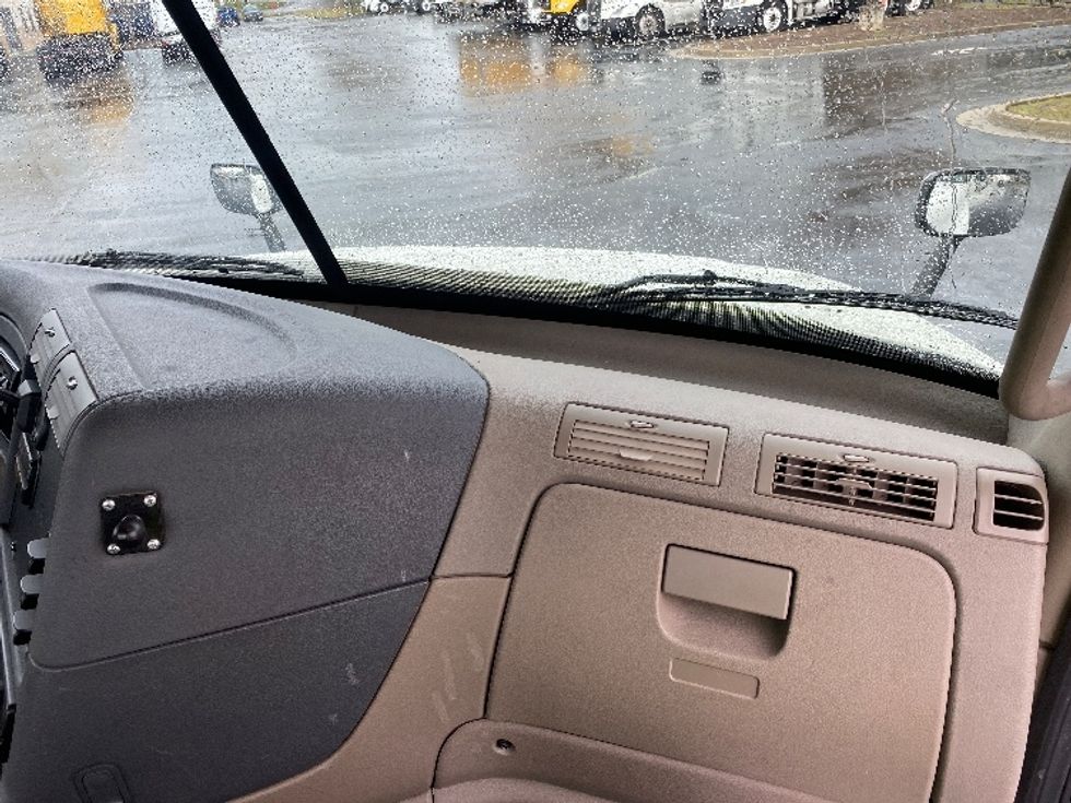 Day Cab Tractor-Heavy Duty Tractors-Freightliner-2018-Cascadia 12564ST-Lithia Springs-GA-345,348\n\t\tmiles-$ 44,000 - Image 13