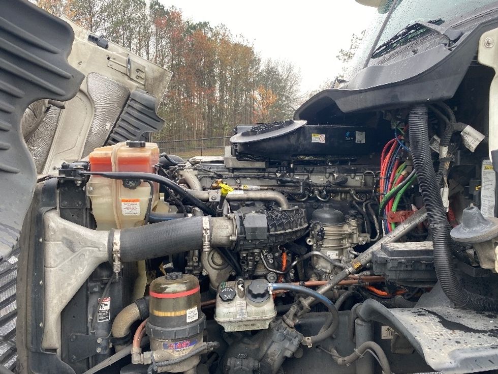 Day Cab Tractor-Heavy Duty Tractors-Freightliner-2018-Cascadia 12564ST-Lithia Springs-GA-345,348\n\t\tmiles-$ 44,000 - Image 16