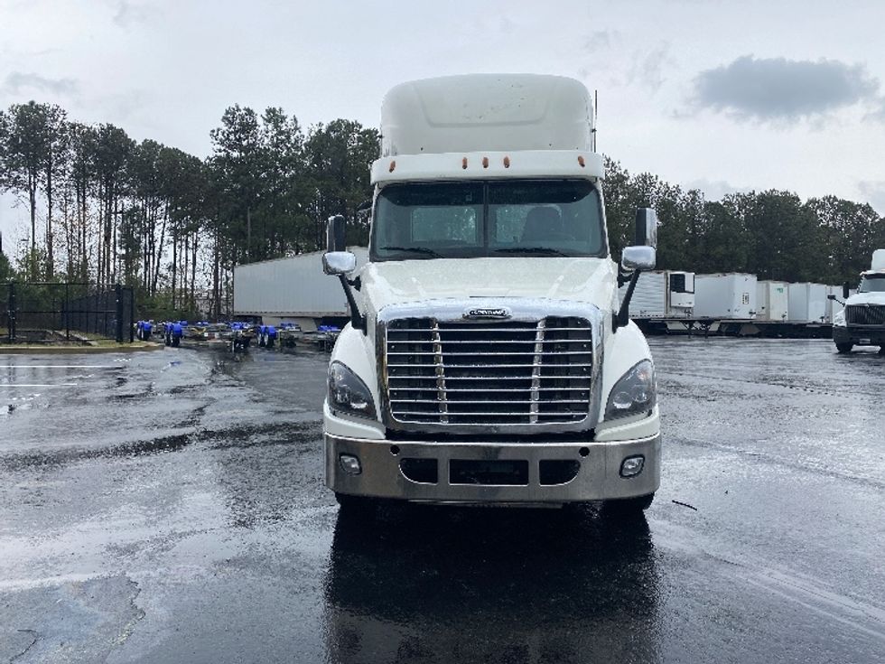 Day Cab Tractor-Heavy Duty Tractors-Freightliner-2018-Cascadia 12564ST-Lithia Springs-GA-345,348\n\t\tmiles-$ 44,000 - Image 2