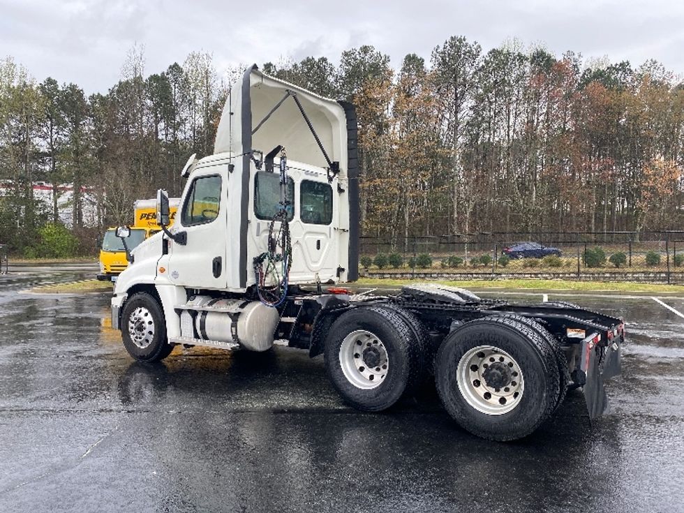Day Cab Tractor-Heavy Duty Tractors-Freightliner-2018-Cascadia 12564ST-Lithia Springs-GA-345,348\n\t\tmiles-$ 44,000 - Image 5