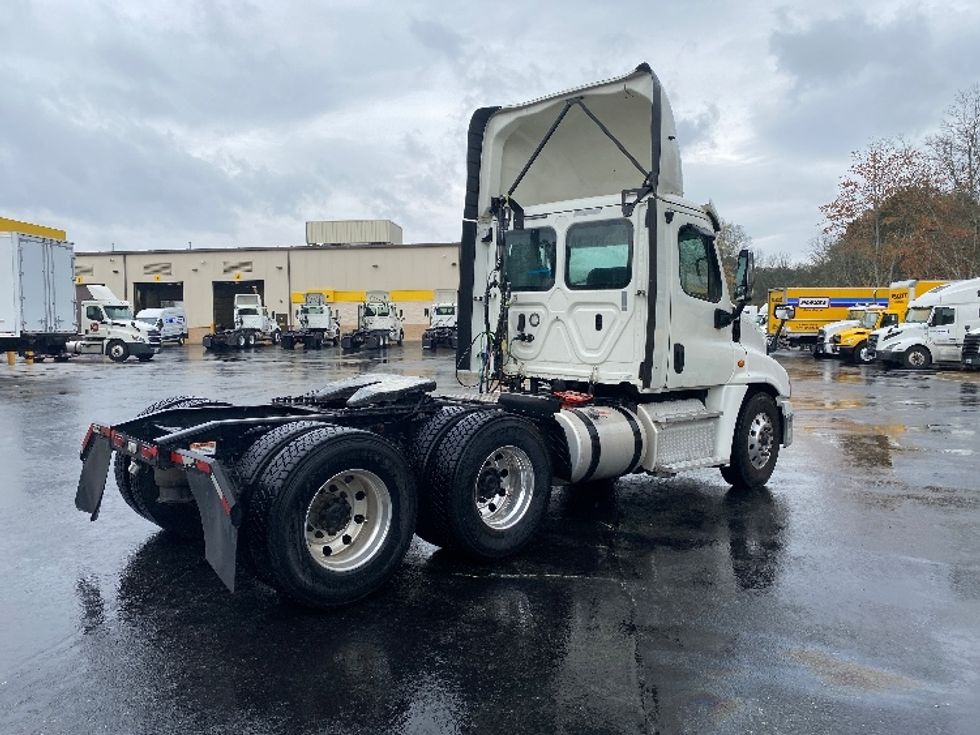 Day Cab Tractor-Heavy Duty Tractors-Freightliner-2018-Cascadia 12564ST-Lithia Springs-GA-345,348\n\t\tmiles-$ 44,000 - Image 7