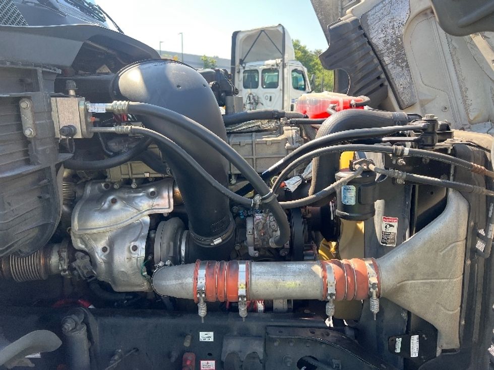 Day Cab Tractor-Heavy Duty Tractors-Freightliner-2018-Cascadia 12564ST-Lithia Springs-GA-401,150\n\t\tmiles-$ 32,500 - Image 15