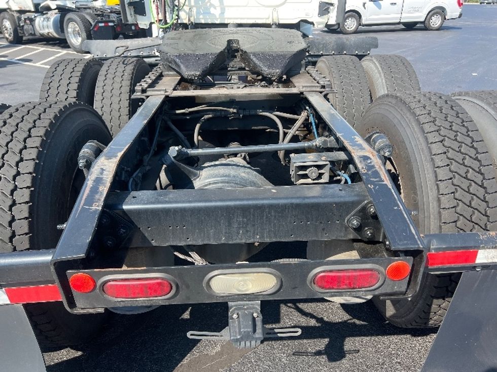 Day Cab Tractor-Heavy Duty Tractors-Freightliner-2018-Cascadia 12564ST-Lithia Springs-GA-401,150\n\t\tmiles-$ 32,500 - Image 6