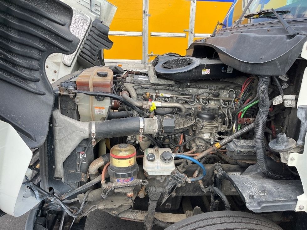 Day Cab Tractor-Heavy Duty Tractors-Freightliner-2018-Cascadia 12564ST-Londonderry-NH-275,312\n\t\tmiles-$ 46,000 - Image 16