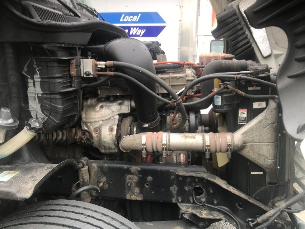 Day Cab Tractor-Heavy Duty Tractors-Freightliner-2018-Cascadia 12564ST-Londonderry-NH-329,629\n\t\tmiles-$ 37,500 - Image 15