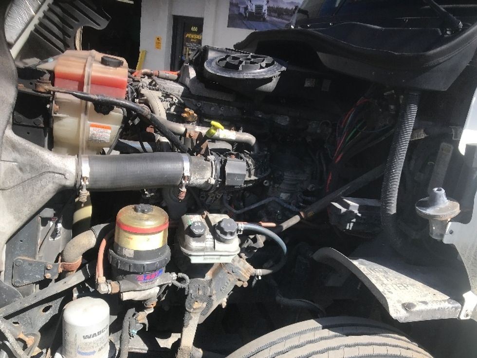 Day Cab Tractor-Heavy Duty Tractors-Freightliner-2018-Cascadia 12564ST-Londonderry-NH-345,125\n\t\tmiles-$ 36,750 - Image 16