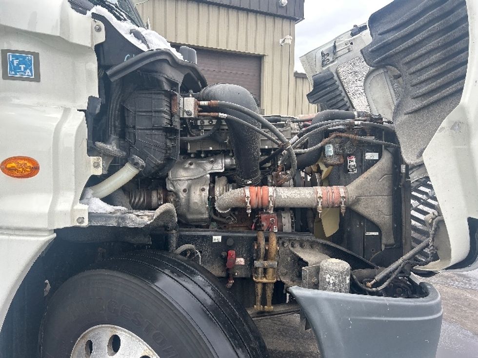 Day Cab Tractor-Heavy Duty Tractors-Freightliner-2018-Cascadia 12564ST-Londonderry-NH-394,274\n\t\tmiles-$ 37,750 - Image 15