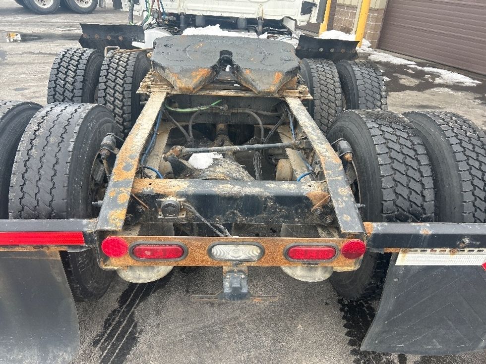 Day Cab Tractor-Heavy Duty Tractors-Freightliner-2018-Cascadia 12564ST-Londonderry-NH-394,274\n\t\tmiles-$ 37,750 - Image 6