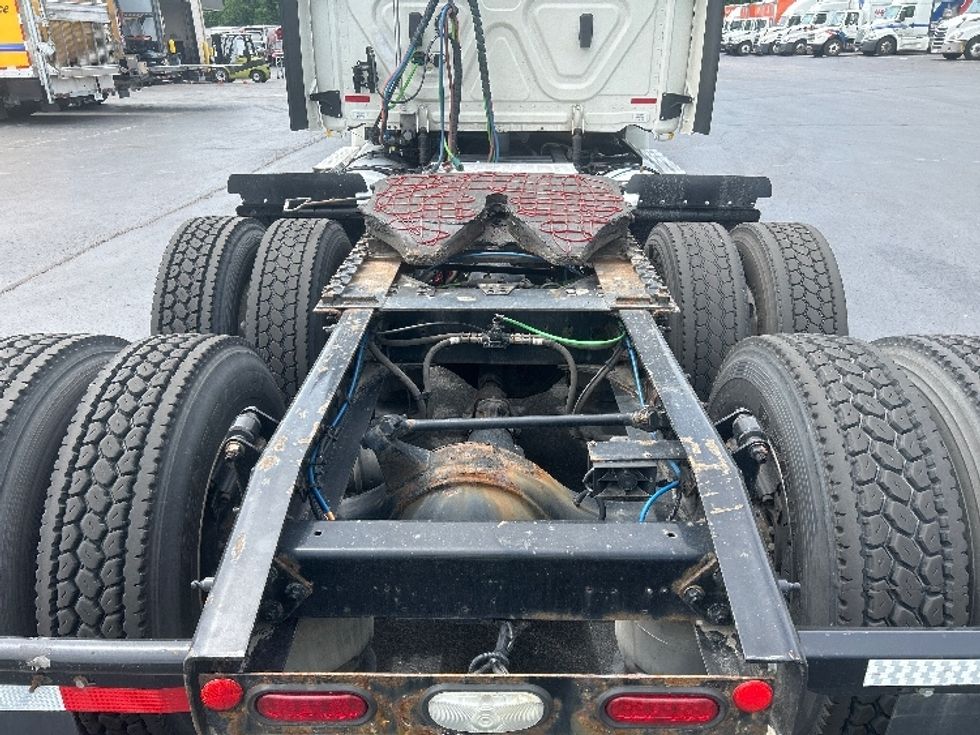 Day Cab Tractor-Heavy Duty Tractors-Freightliner-2018-Cascadia 12564ST-Louisville-KY-509,828\n\t\tmiles-$ 31,500 - Image 6