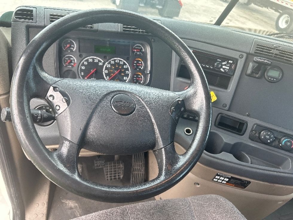 Day Cab Tractor-Heavy Duty Tractors-Freightliner-2018-Cascadia 12564ST-Medley-FL-113,200\n\t\tmiles-$ 44,250 - Image 11