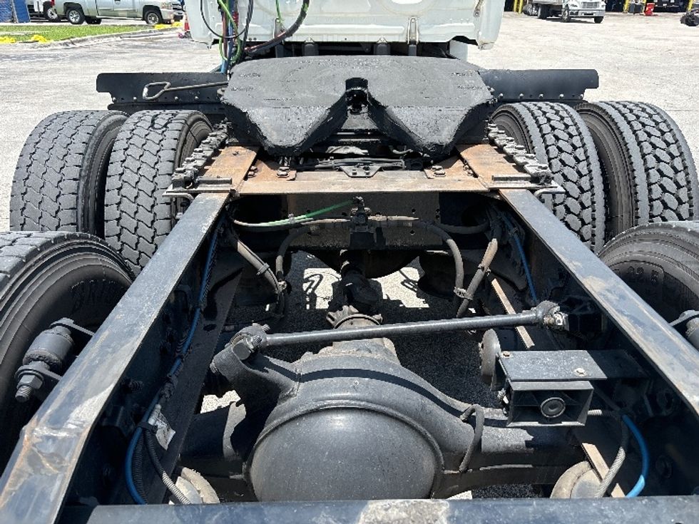 Day Cab Tractor-Heavy Duty Tractors-Freightliner-2018-Cascadia 12564ST-Medley-FL-512,424\n\t\tmiles-$ 39,000 - Image 6