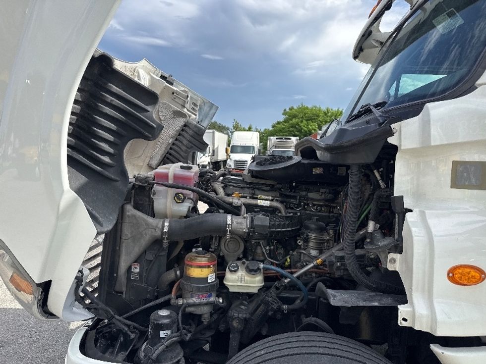 Day Cab Tractor-Heavy Duty Tractors-Freightliner-2018-Cascadia 12564ST-Medley-FL-596,117\n\t\tmiles-$ 29,000 - Image 16