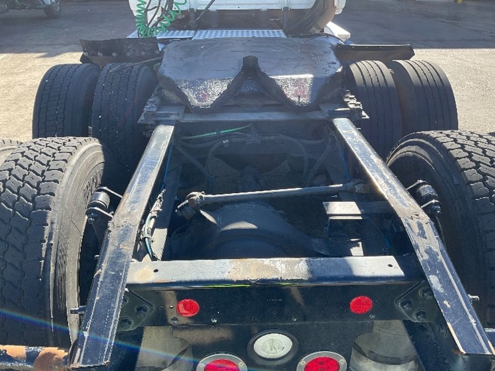 Day Cab Tractor-Heavy Duty Tractors-Freightliner-2018-Cascadia 12564ST-Memphis-TN-363,412\n\t\tmiles-$ 43,000 - Image 6