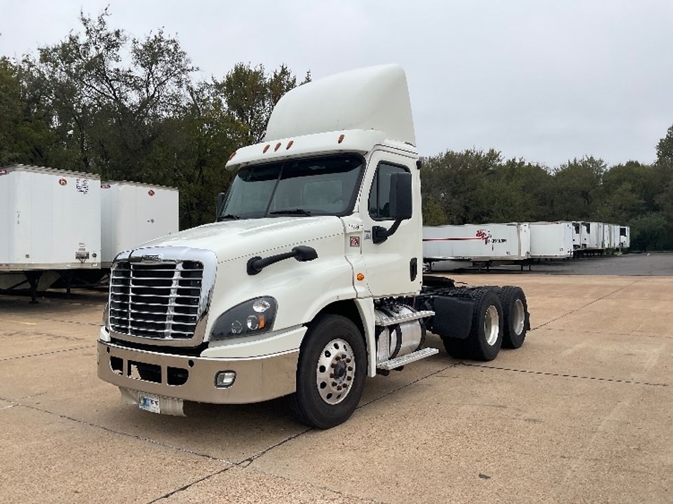 Day Cab Tractor-Heavy Duty Tractors-Freightliner-2018-Cascadia 12564ST-Memphis-TN-556,013\n\t\tmiles-$ 35,000 - Image 3