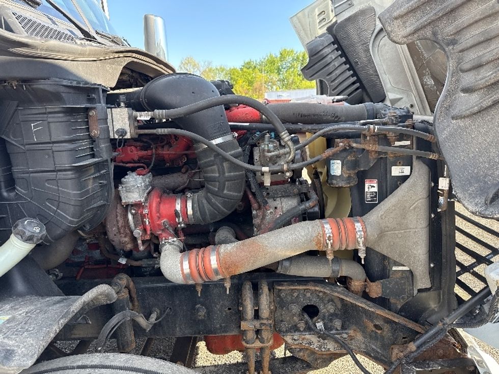 Day Cab Tractor-Heavy Duty Tractors-Freightliner-2018-Cascadia 12564ST-Middlefield-OH-216,436\n\t\tmiles-$ 41,750 - Image 15
