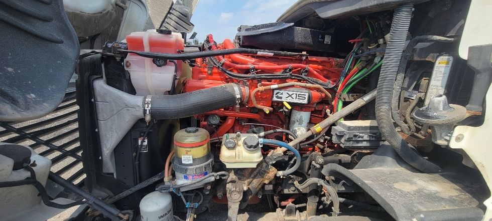Day Cab Tractor-Heavy Duty Tractors-Freightliner-2018-Cascadia 12564ST-Middlefield-OH-399,242\n\t\tmiles-$ 40,000 - Image 14