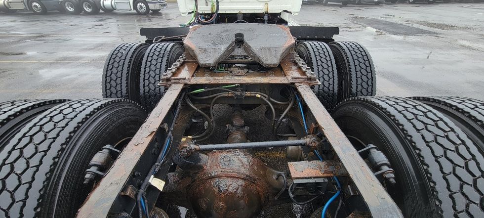 Day Cab Tractor-Heavy Duty Tractors-Freightliner-2018-Cascadia 12564ST-Middlefield-OH-409,354\n\t\tmiles-$ 39,250 - Image 6