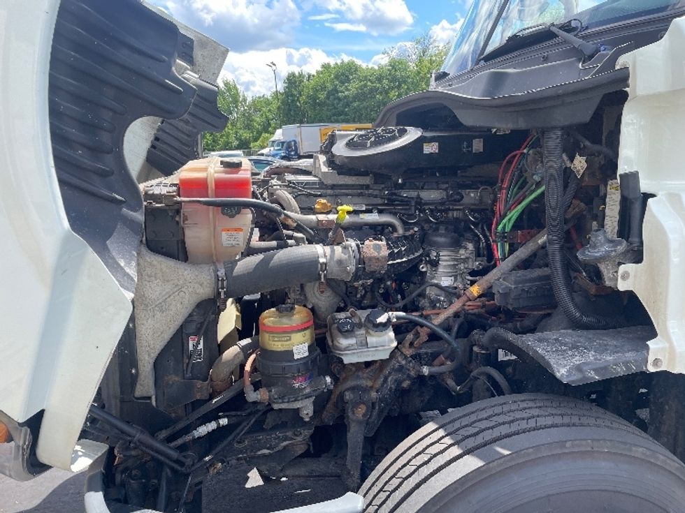 Day Cab Tractor-Heavy Duty Tractors-Freightliner-2018-Cascadia 12564ST-Middlefield-OH-423,303\n\t\tmiles-$ 46,500 - Image 16